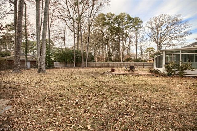 9 Terrell RD, Newport News, VA 23606