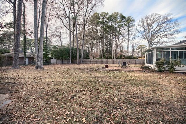 9 Terrell RD, Newport News, VA 23606