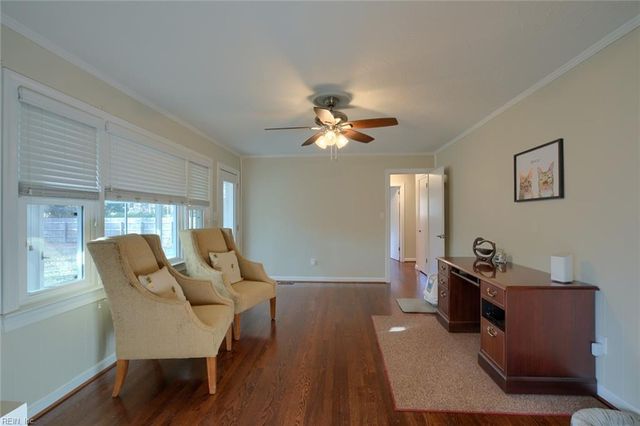 9 Terrell RD, Newport News, VA 23606