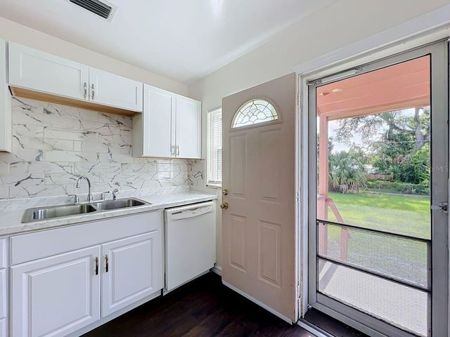 2437 S MYRTLE AVENUE, Sanford, FL 32771