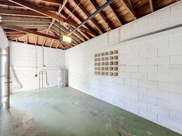 2437 S MYRTLE AVENUE, Sanford, FL 32771
