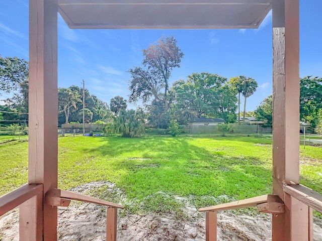 2437 S MYRTLE AVENUE, Sanford, FL 32771
