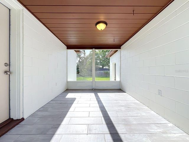 2437 S MYRTLE AVENUE, Sanford, FL 32771