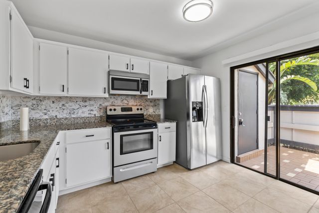 364 Quebec Court, Royal Palm Beach, FL 33411