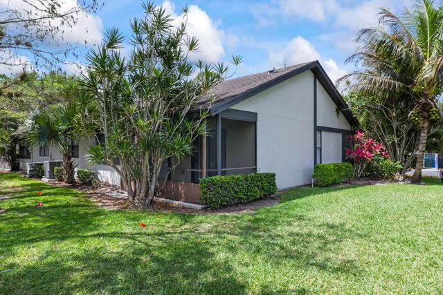 364 Quebec Court, Royal Palm Beach, FL 33411