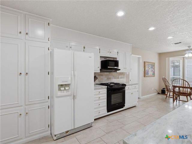 2402 Welsch Lane, New Braunfels, TX 78132