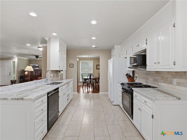 2402 Welsch Lane, New Braunfels, TX 78132