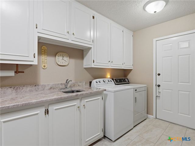 2402 Welsch Lane, New Braunfels, TX 78132