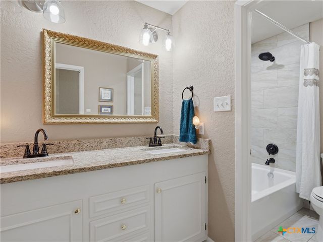2402 Welsch Lane, New Braunfels, TX 78132