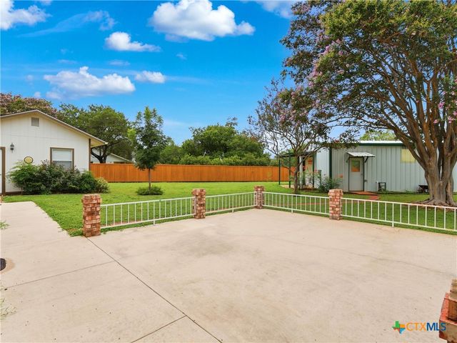 2402 Welsch Lane, New Braunfels, TX 78132