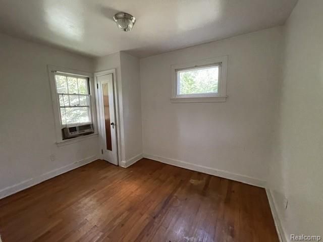 8930 Wayne Road, Romulus, MI 48174