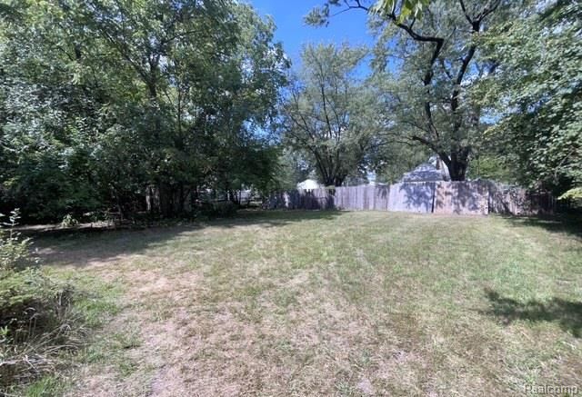 8930 Wayne Road, Romulus, MI 48174