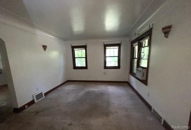 8930 Wayne Road, Romulus, MI 48174