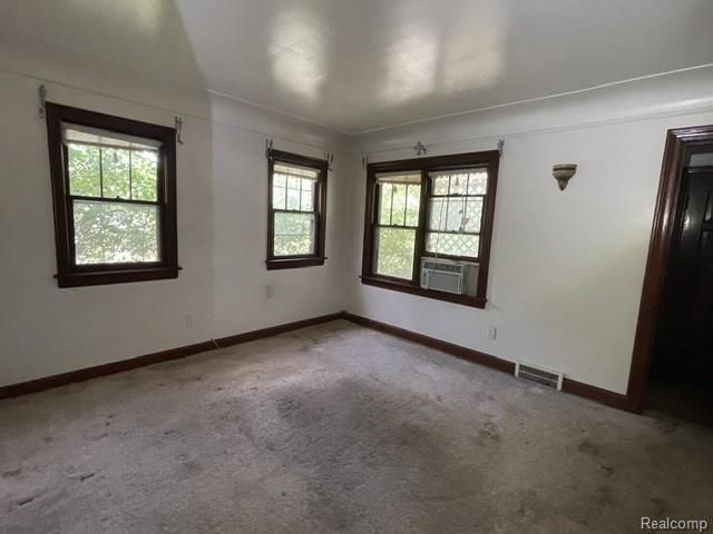8930 Wayne Road, Romulus, MI 48174