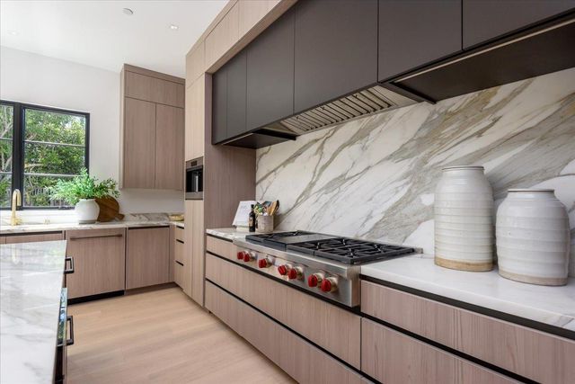 1147 Windsor Way, Menlo Park, CA 94025