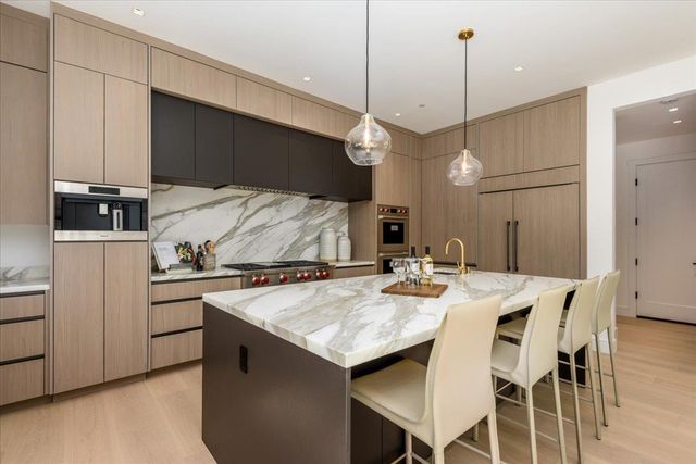 1147 Windsor Way, Menlo Park, CA 94025
