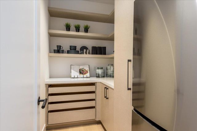 1147 Windsor Way, Menlo Park, CA 94025