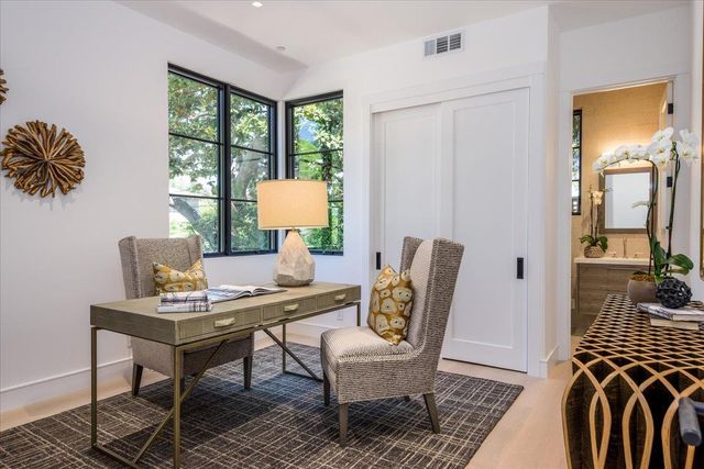 1147 Windsor Way, Menlo Park, CA 94025