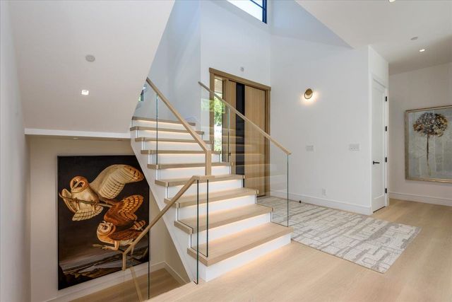 1147 Windsor Way, Menlo Park, CA 94025