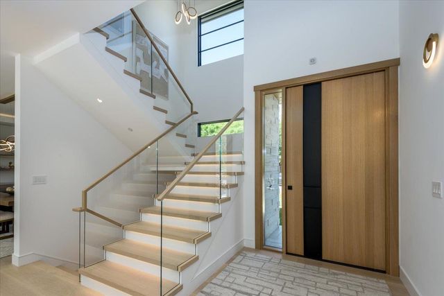 1147 Windsor Way, Menlo Park, CA 94025