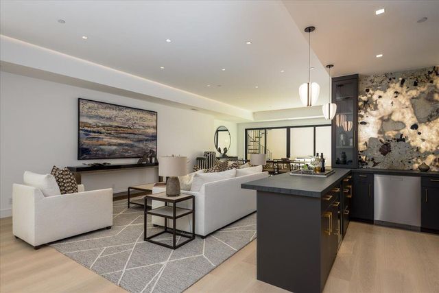 1147 Windsor Way, Menlo Park, CA 94025