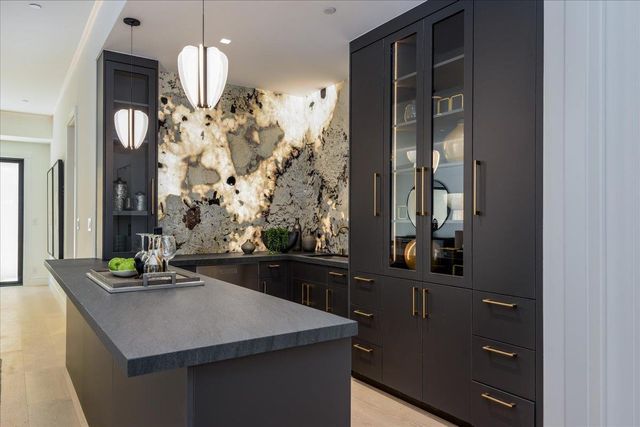 1147 Windsor Way, Menlo Park, CA 94025
