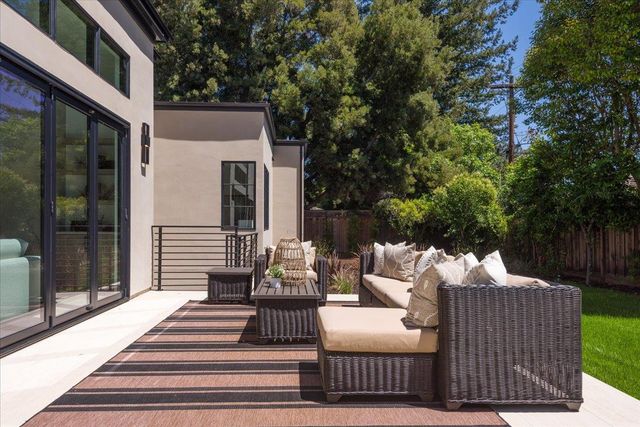 1147 Windsor Way, Menlo Park, CA 94025