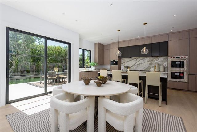 1147 Windsor Way, Menlo Park, CA 94025
