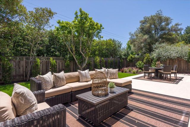 1147 Windsor Way, Menlo Park, CA 94025