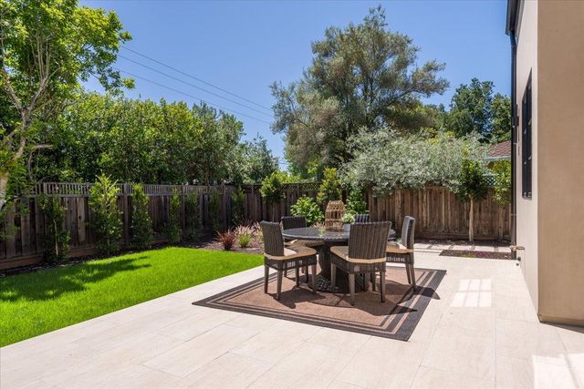 1147 Windsor Way, Menlo Park, CA 94025