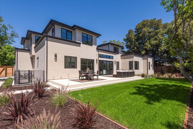1147 Windsor Way, Menlo Park, CA 94025
