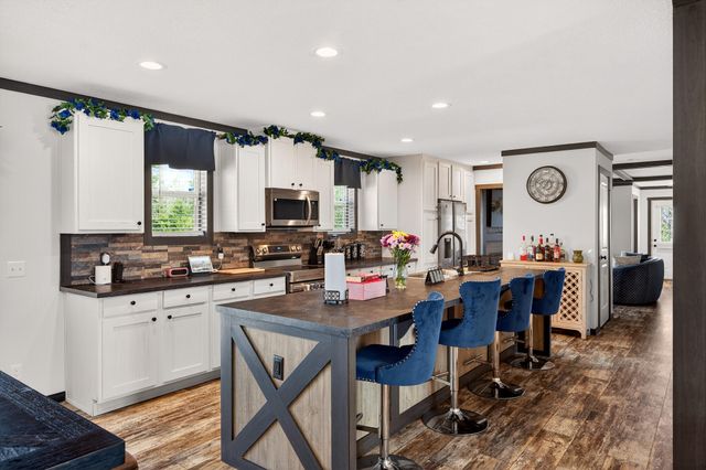 90 Bomar Place, Walterboro, SC 29488