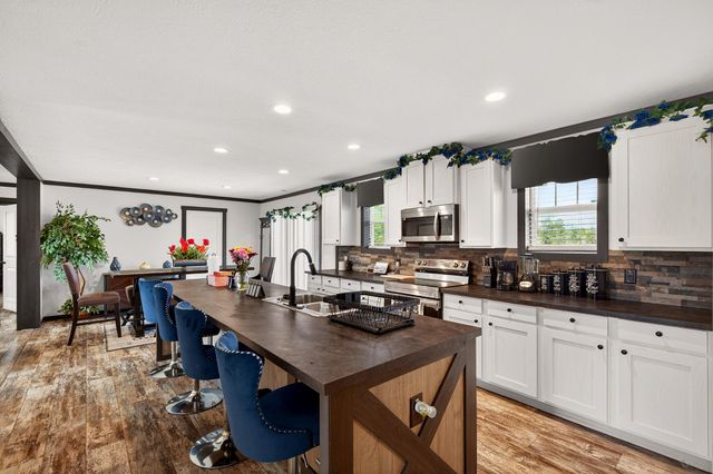 90 Bomar Place, Walterboro, SC 29488