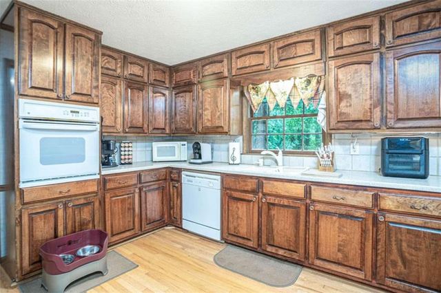3838 Hunting Ridge Drive, Lilburn, GA 30047
