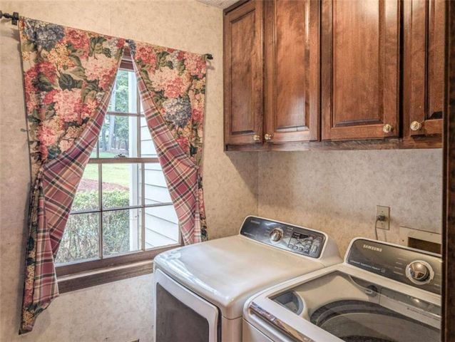 3838 Hunting Ridge Drive, Lilburn, GA 30047