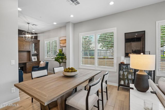 2108 E WARBLER Road, Gilbert, AZ 85297