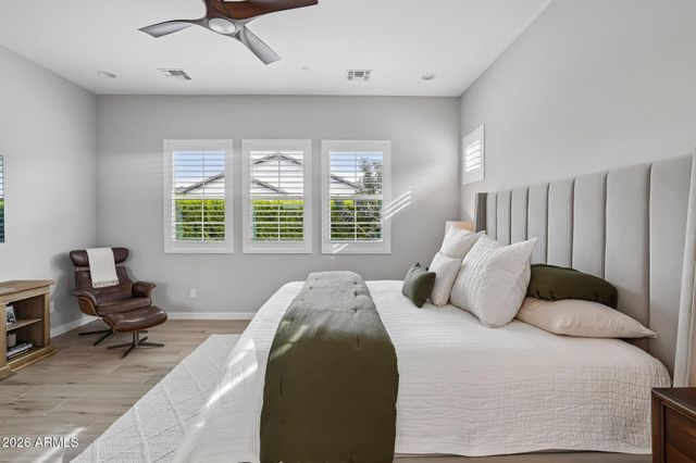 2108 E WARBLER Road, Gilbert, AZ 85297