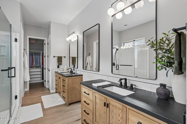 2108 E WARBLER Road, Gilbert, AZ 85297