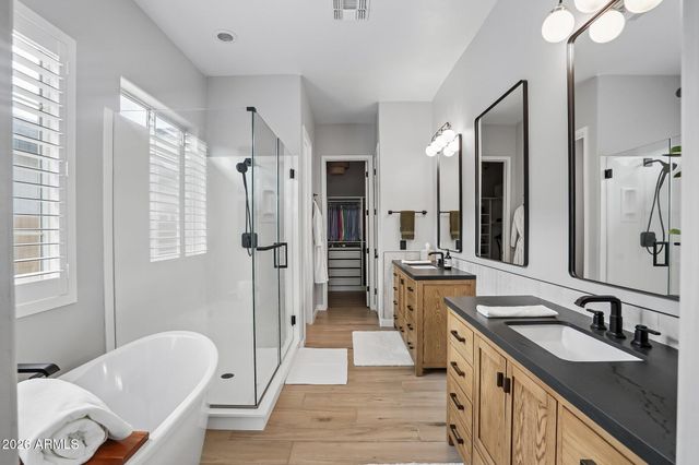 2108 E WARBLER Road, Gilbert, AZ 85297