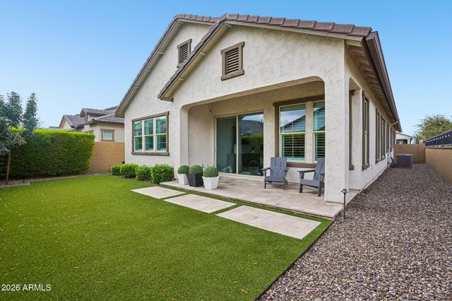 2108 E WARBLER Road, Gilbert, AZ 85297