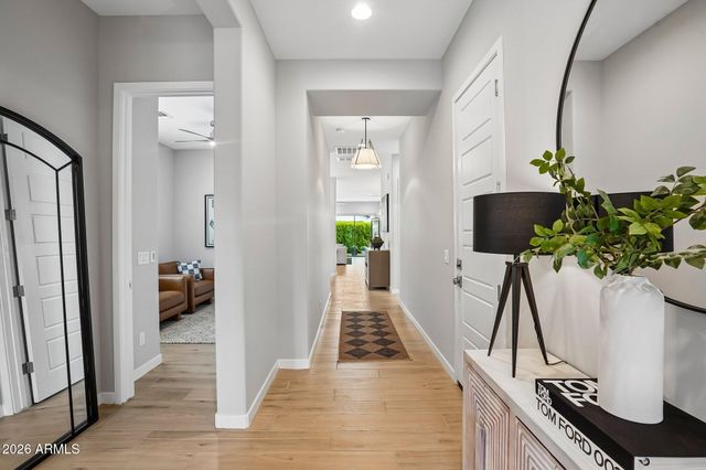 2108 E WARBLER Road, Gilbert, AZ 85297