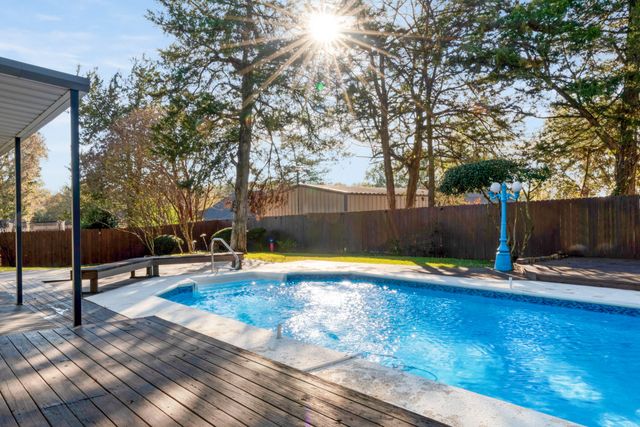 635 Cedar Creek, Reno, TX 75462