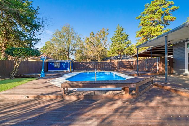 635 Cedar Creek, Reno, TX 75462