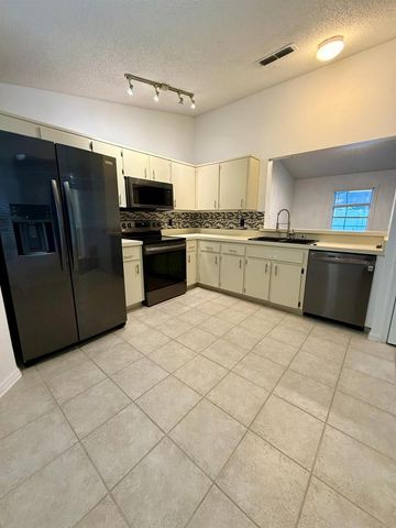 8143 CHELSWORTH DRIVE, Orlando, FL 32835