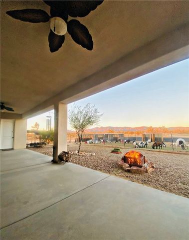 21038 S Cheyenne Road, Yucca, AZ 86438