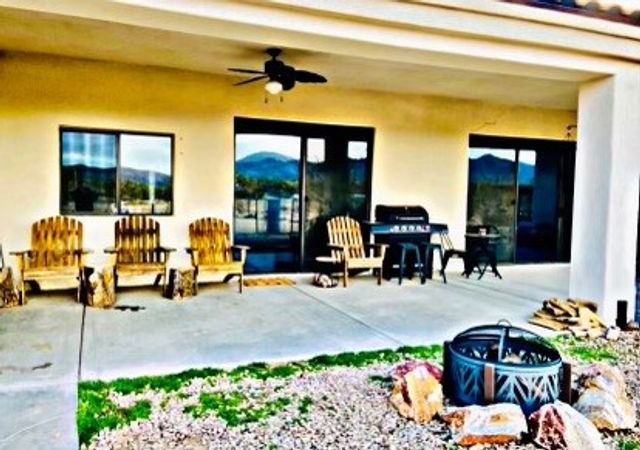 21038 S Cheyenne Road, Yucca, AZ 86438