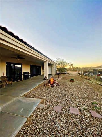 21038 S Cheyenne Road, Yucca, AZ 86438