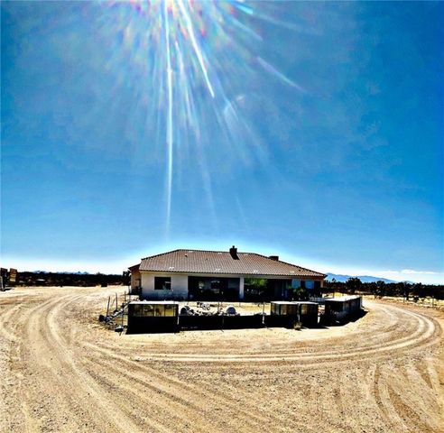 21038 S Cheyenne Road, Yucca, AZ 86438