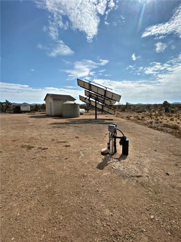 21038 S Cheyenne Road, Yucca, AZ 86438