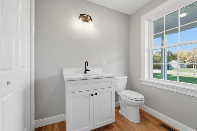 126 Townsend Harbor Rd, Lunenburg, MA 01462